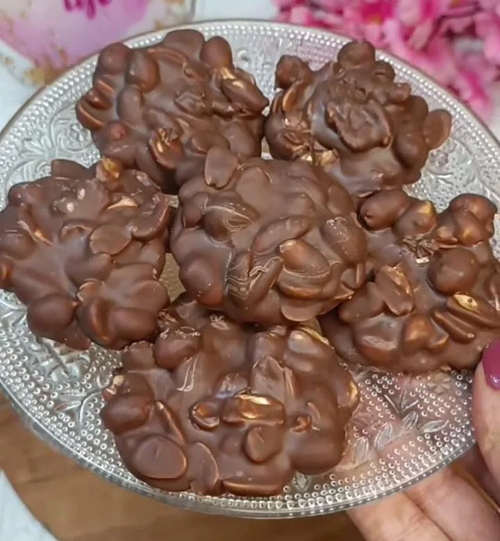 Chocolate Peanut Clusters