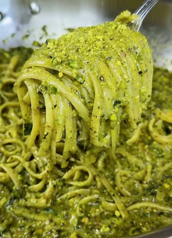 Lemony Broccoli Pesto Pasta